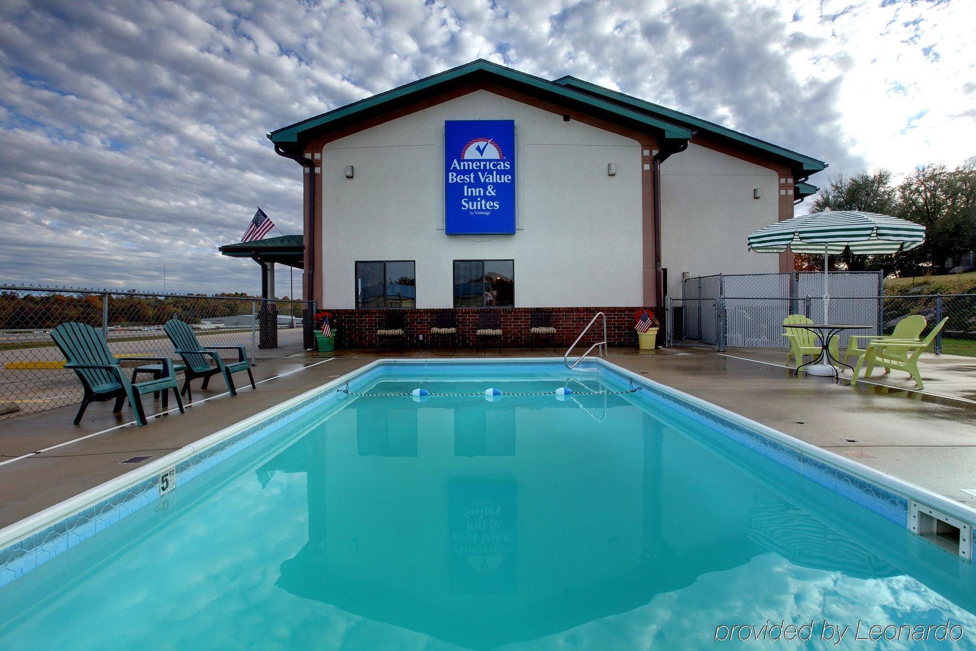 Americas Best Value Inn & Suites Cassville Roaring River Bekvämligheter bild