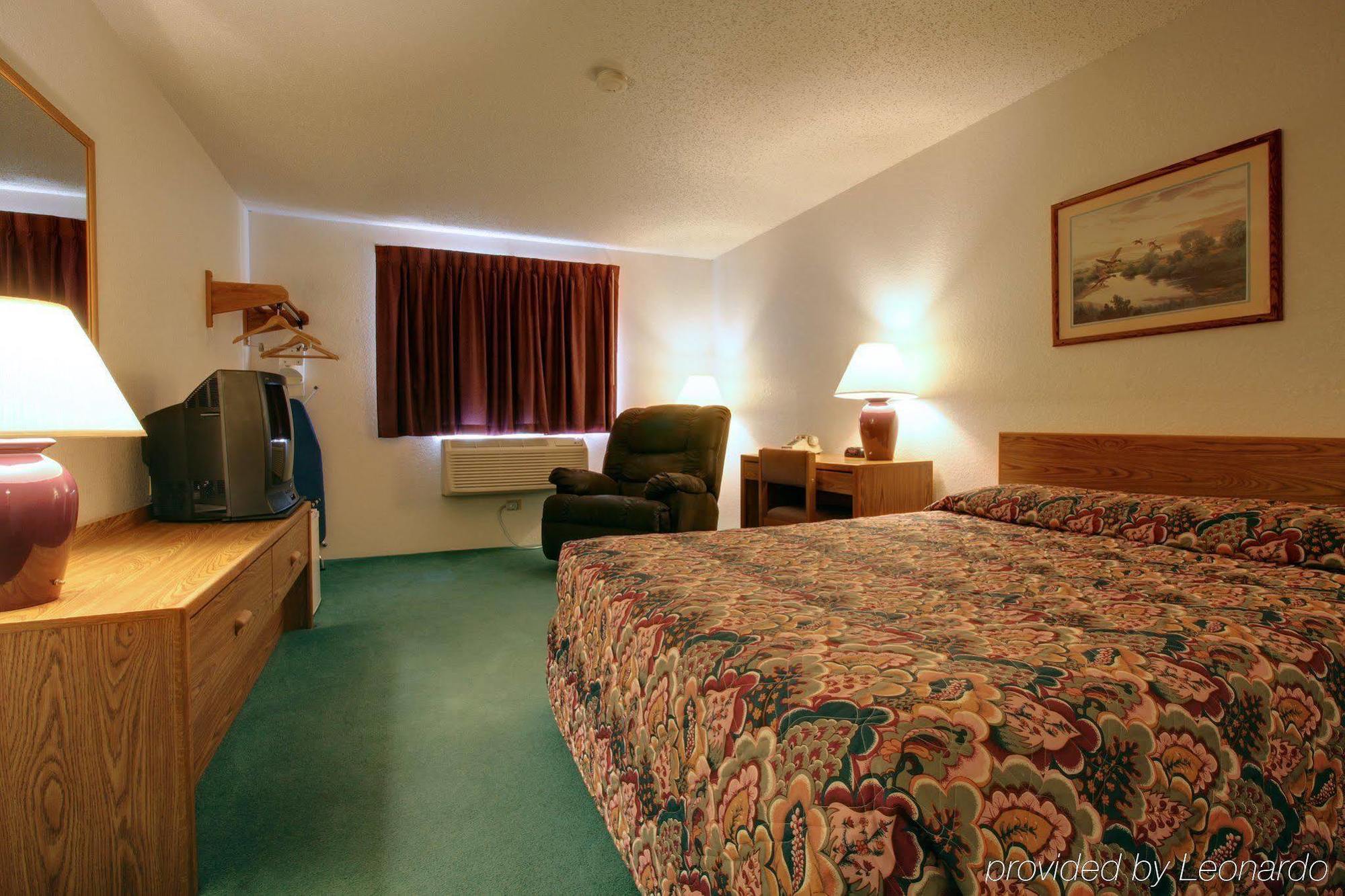Americas Best Value Inn & Suites Cassville Roaring River Rum bild