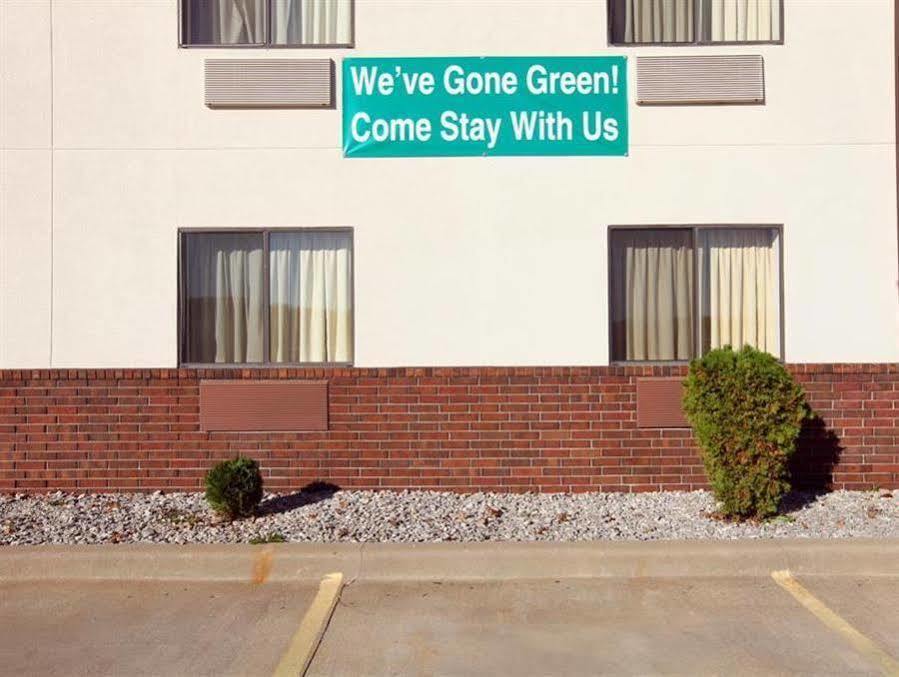 Americas Best Value Inn & Suites Cassville Roaring River Exteriör bild