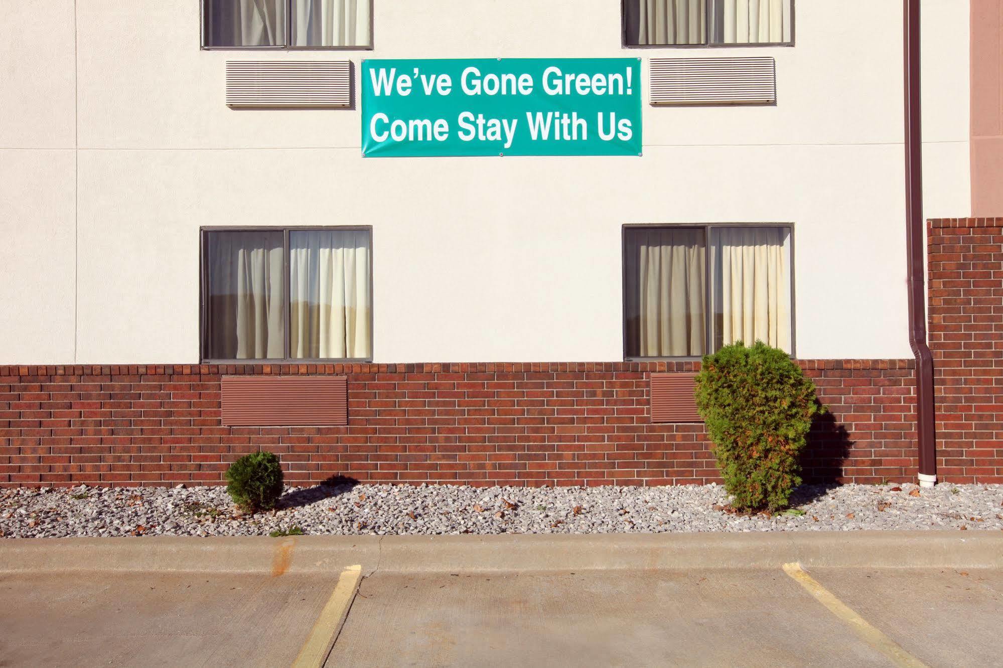 Americas Best Value Inn & Suites Cassville Roaring River Exteriör bild
